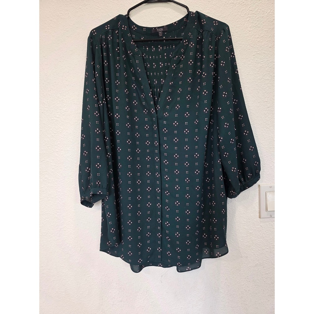 NYDJ Los Angeles Forest Green Geometric Floral Split Neck Blouse 1X Plus Size